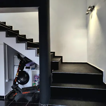 The Nomads Nest - Old Town *