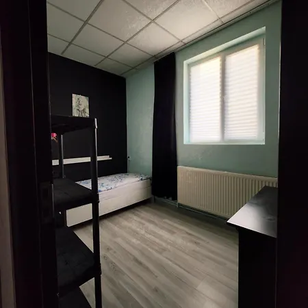 The Nomads Nest - Old Town Hostel Bükreş