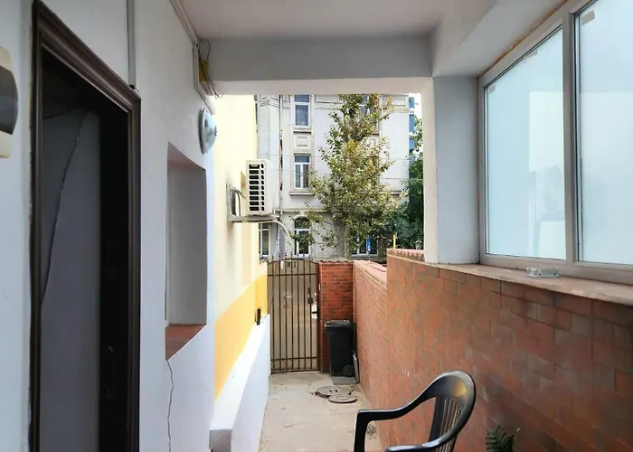 Hostel The Nomads Nest - Old Town