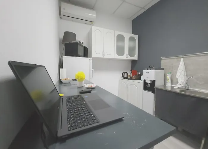 The Nomads Nest - Old Town