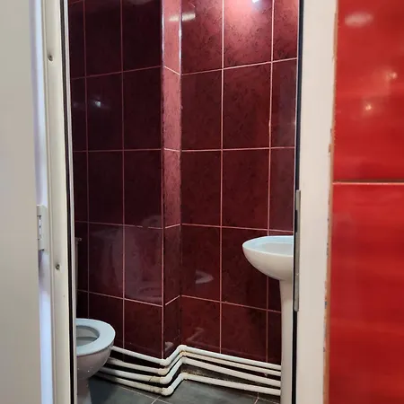 Хостел The Nomads Nest - Old Town Бухарест