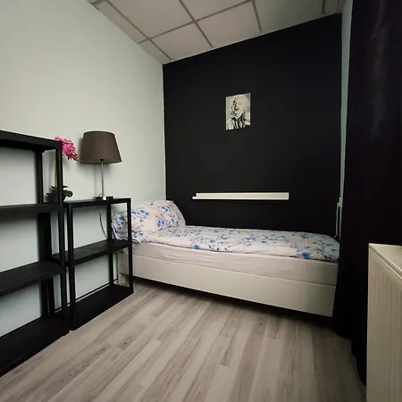 The Nomads Nest - Old Town *