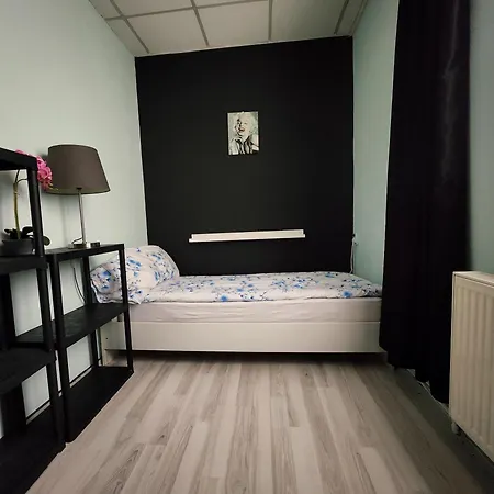 The Nomads Nest - Old Town