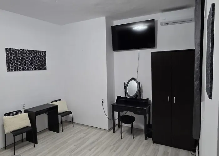 The Nomads Nest - Old Town *